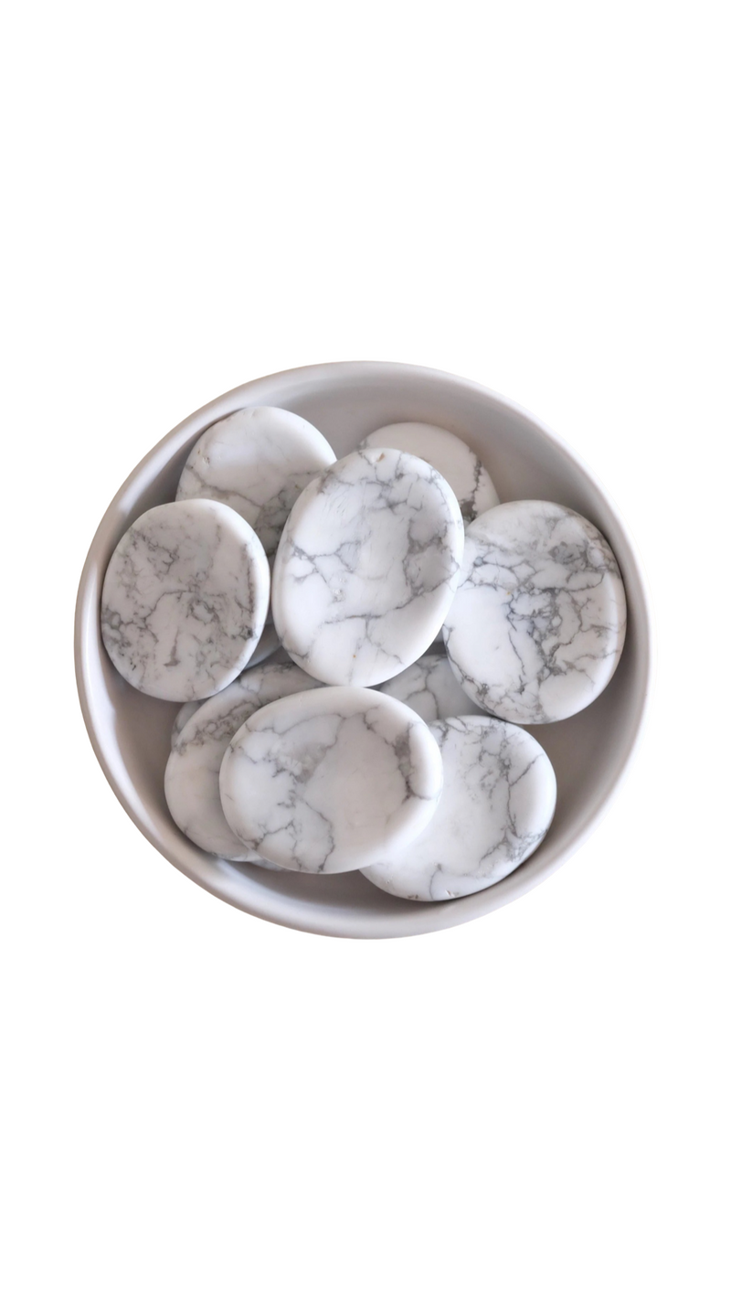 WORRY STONE WHITE HOWLITE