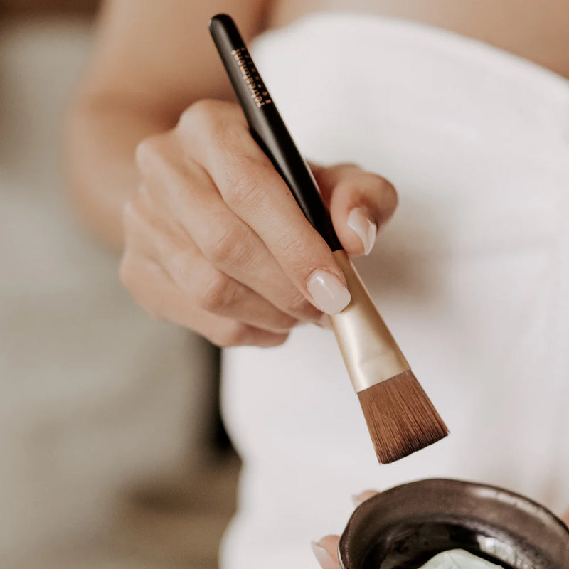RETREATMENT BOTANICS FACIAL MASQUE BRUSH