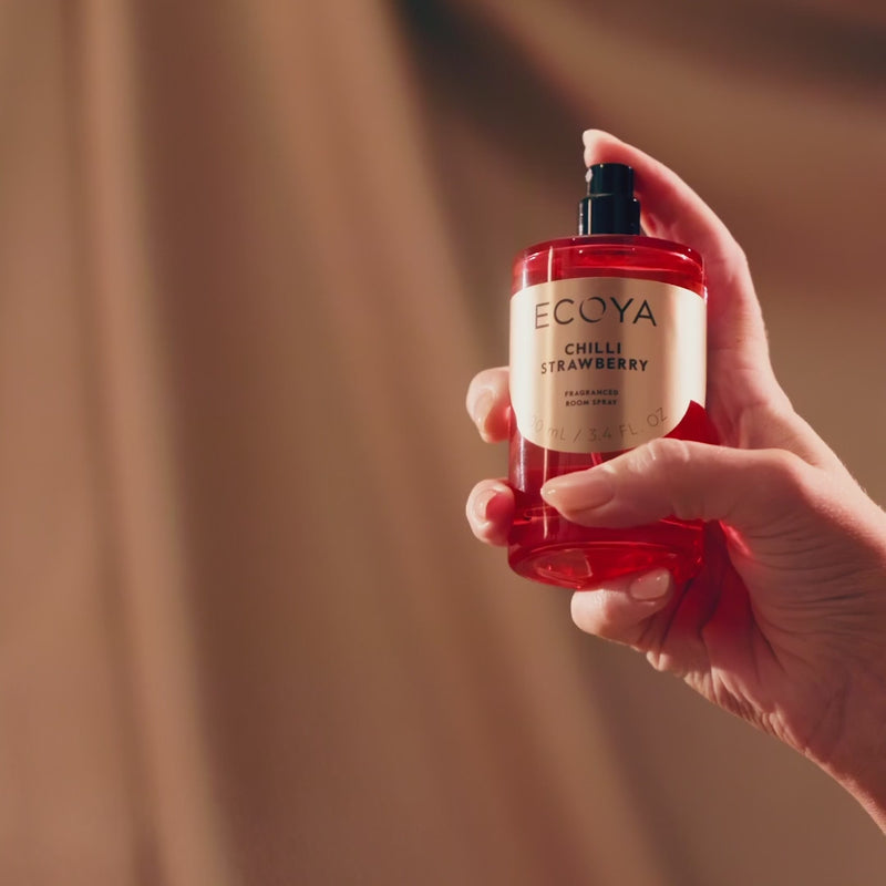 ECOYA CHILLI STRAWBERRY ROOM SPRAY HOLIDAY COLLECTION